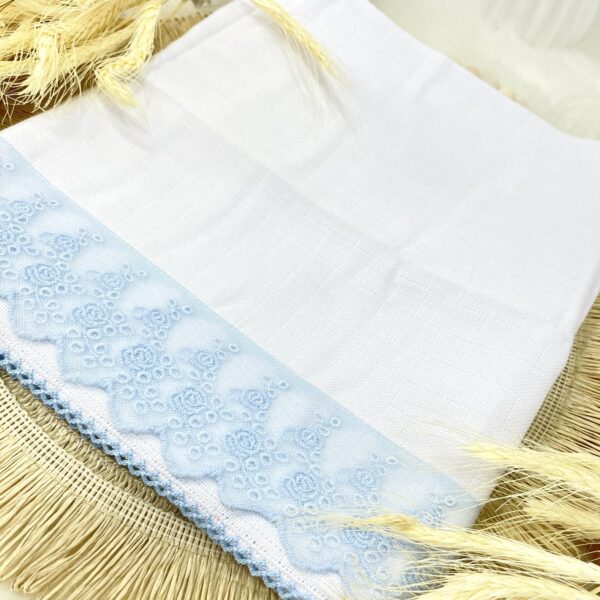 Toalha fralda tradicional  sem capuz Mabber renda rosas azul bebê